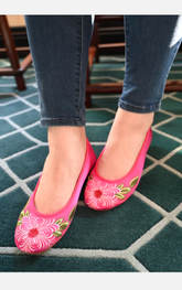 Golden Step Ladies Embroidered Shoes (Rose Red)