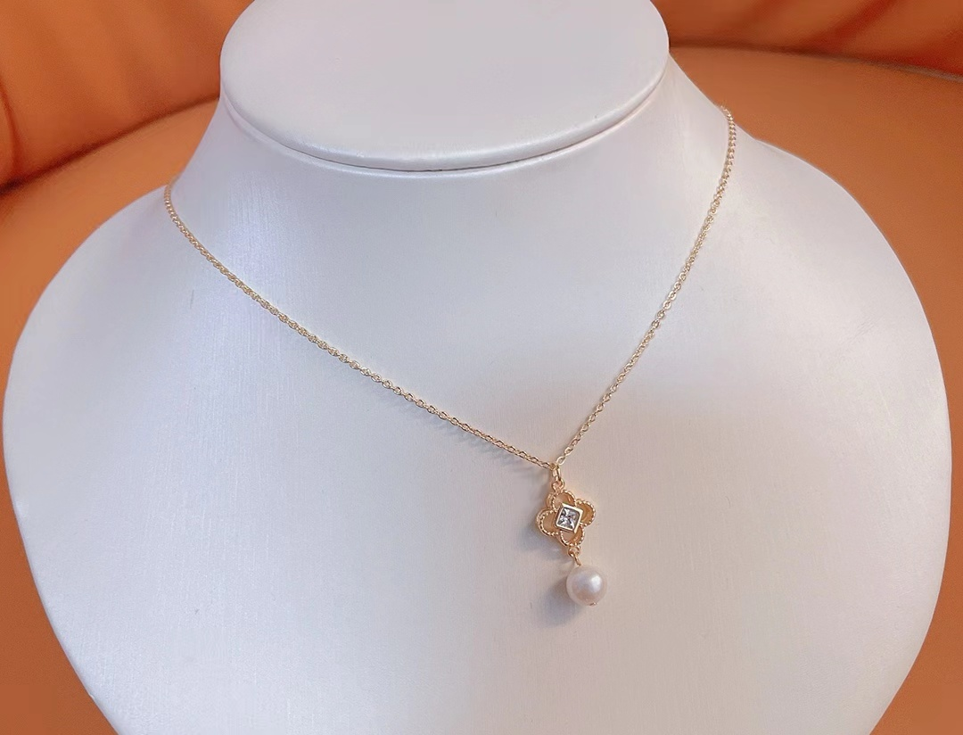 Freshwater Pearl Pendant